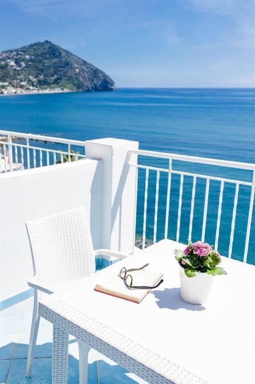 Hotel Casa Rosa Sea & Spa Sant'Angelo  Exterior photo